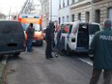 Einsatz Feuerwehr SEK Polizei Koeln Nippes Merheimerstr P083